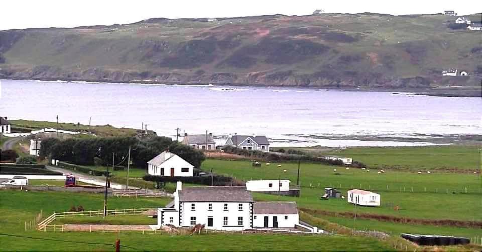 Отель Biddy Ban'S Carnmalin Экстерьер фото